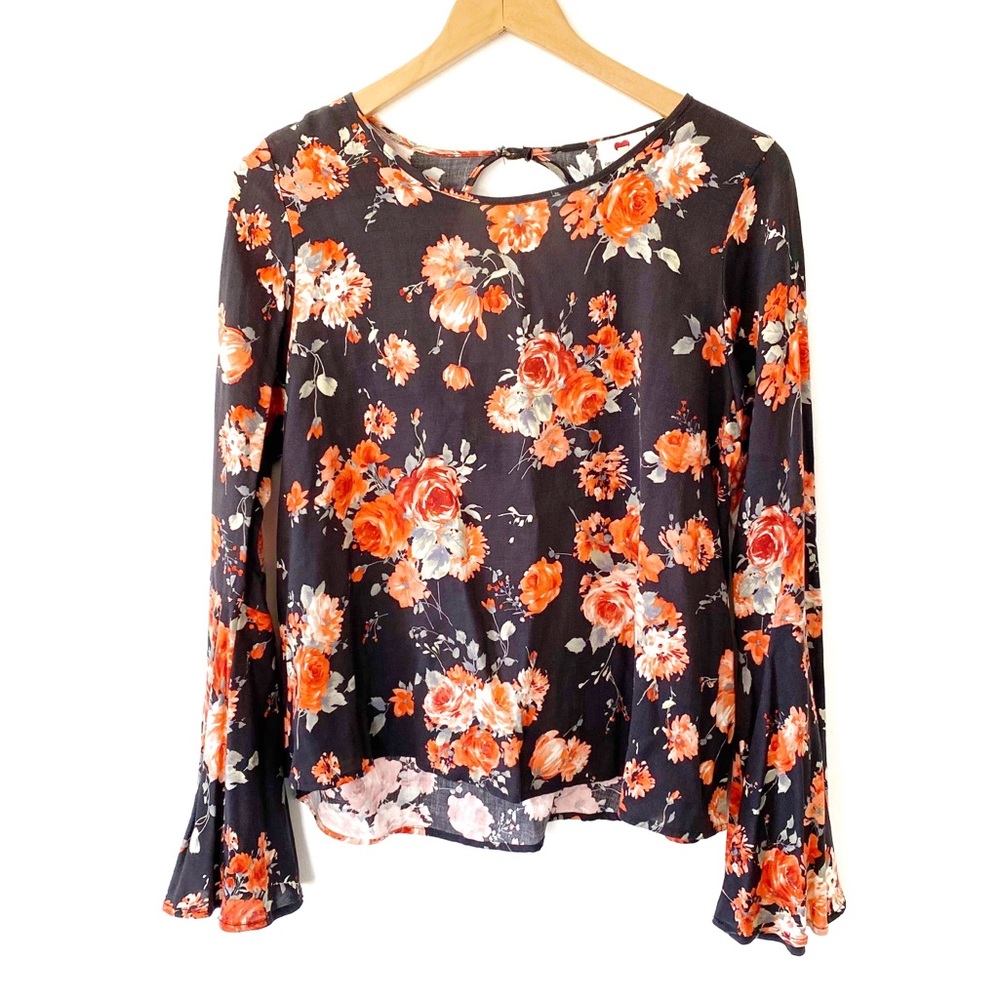 One Clothing Floral Keyhole Top